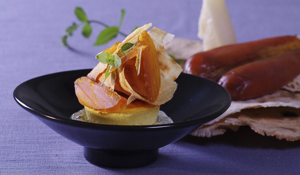 Bottarga je typický pokrm pochádzajúci zo Sardínie. Ide o ikry ryby parmice.