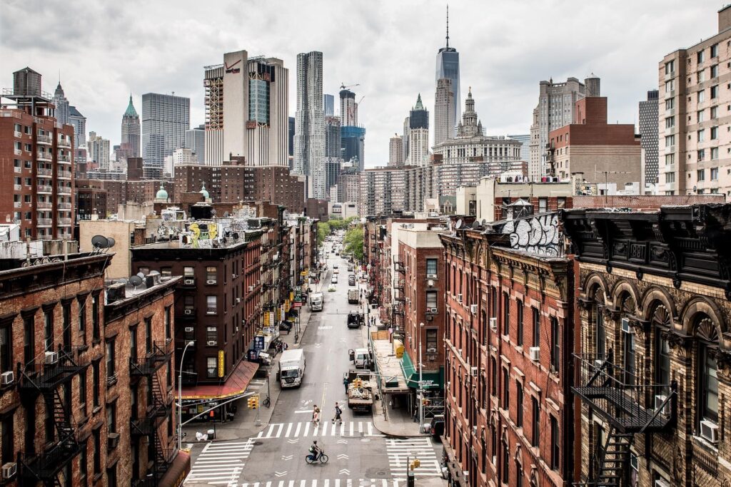 Manhattan je najhustejšie osídlená a geograficky najmenšia z piatich štvrtí New Yorku.