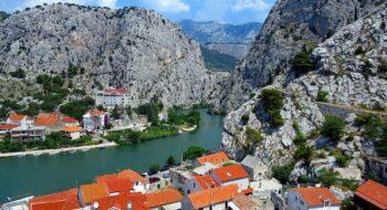 omis