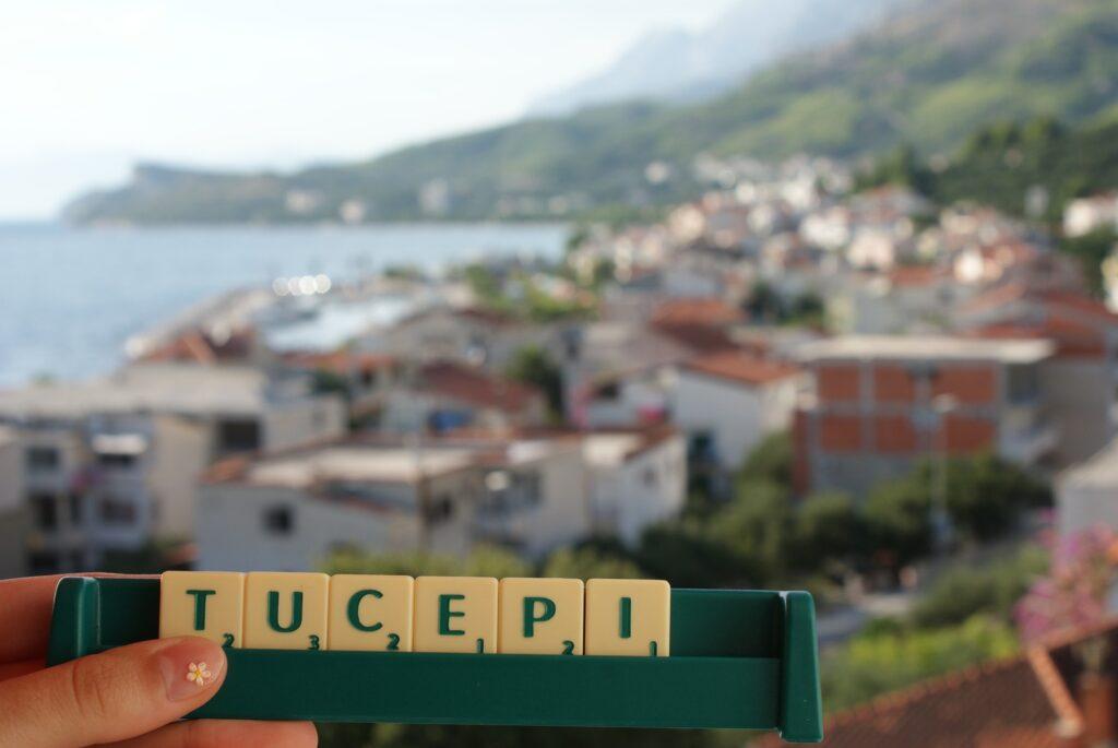 Tučepi je plné krásnych hotelov aj súkromného ubytovania.